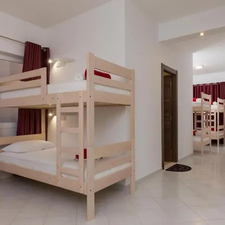 Dom wakacyjny Free Bird - Bed In Four Bed Mixed 2 Dubrownik