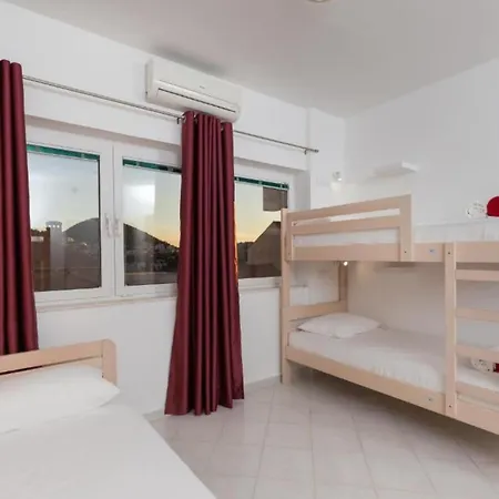 Free Bird - Bed In Four Bed Mixed 2 *